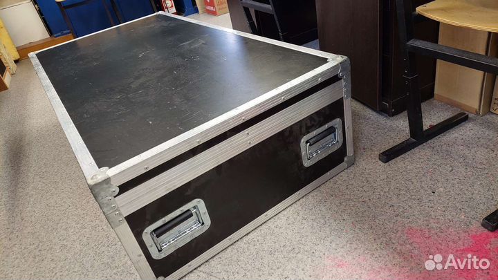 Ящик из влагостойкой фанеры с замками