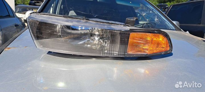 Фары правая, левая Mitsubishi Galant 8