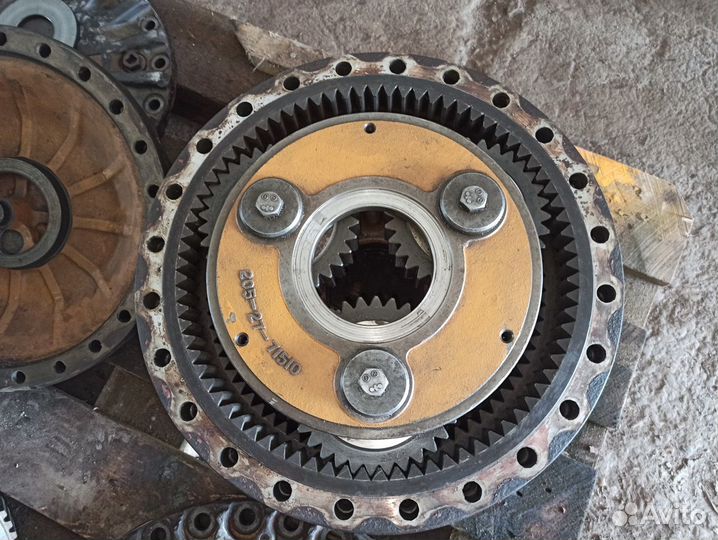 205-27-00089 редуктор хода Komatsu PC200-6 1-скор