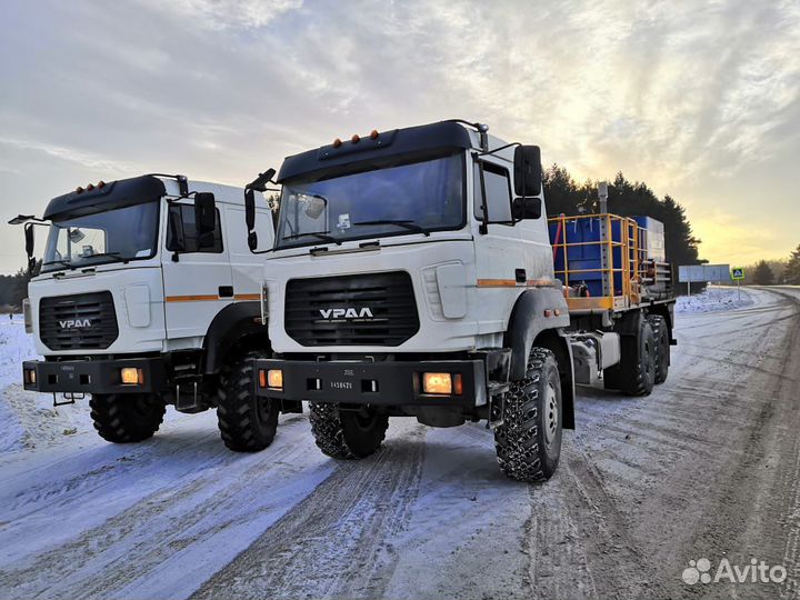 Водитель син 32