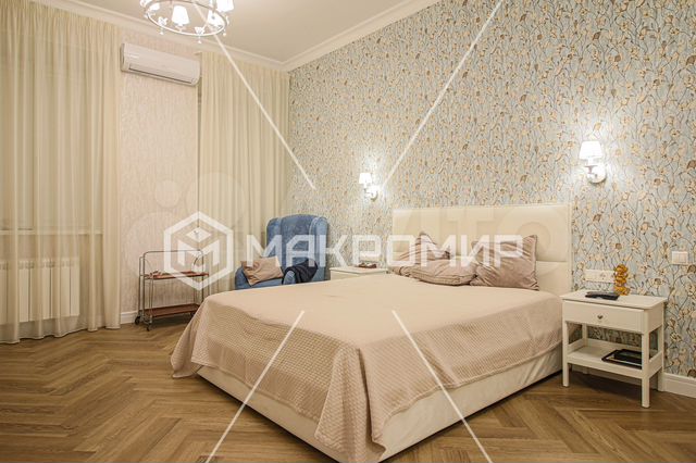3-к. квартира, 103 м², 2/6 эт.