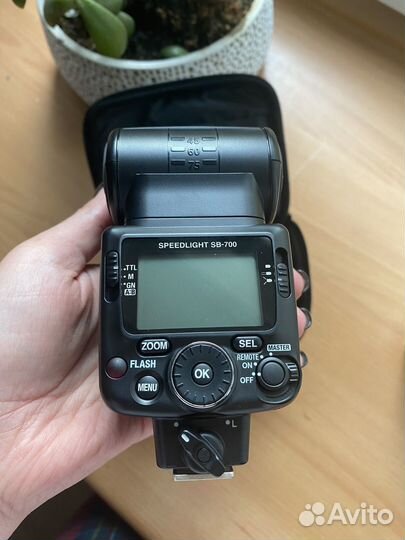 Вспышка Nikon Speedlight SB-700