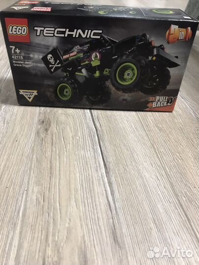 Lego Technic monster jam grave digger