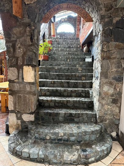 Дом 730 м² на участке 20 сот.