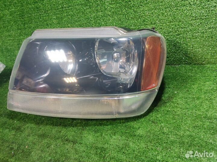 Фара левая передняя левая Jeep Grand Cherokee WJ