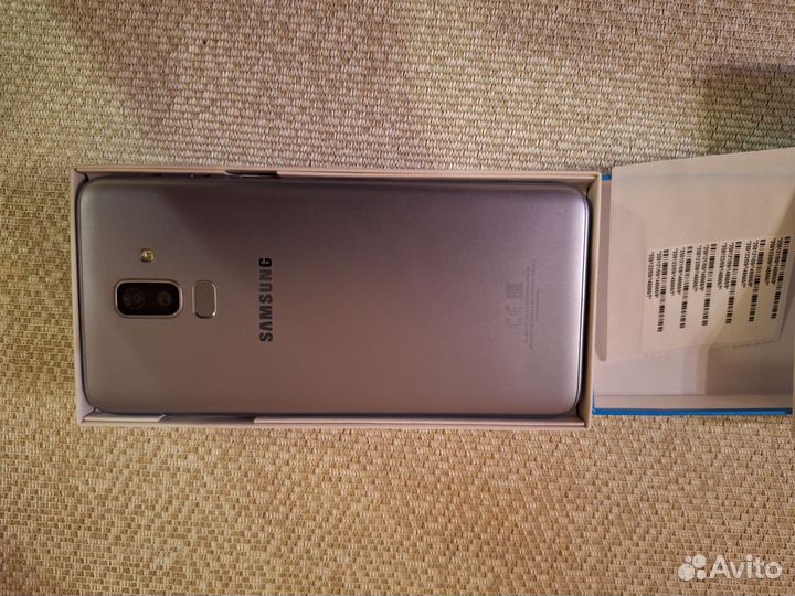 Samsung Galaxy J8 (2018), 3/32 ГБ