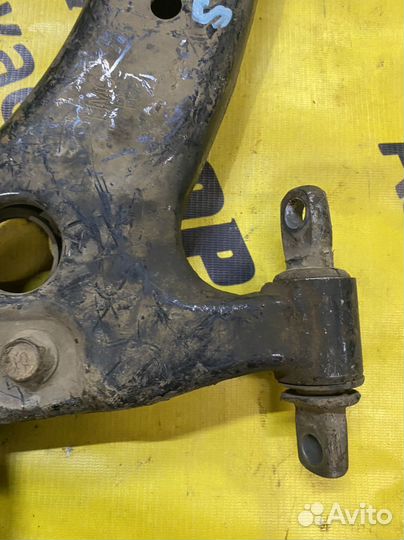 Передний правый рычаг Hyundai Sonata 4