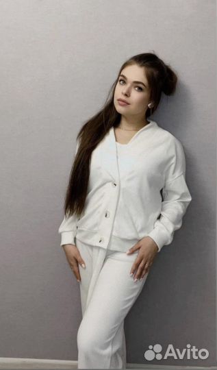 Костюм женский