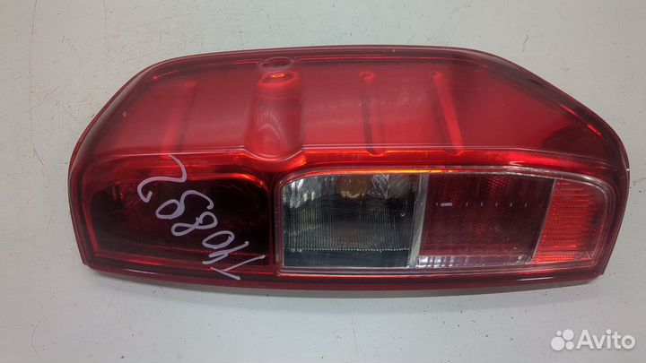 Фонарь (задний) Nissan Navara, 2012