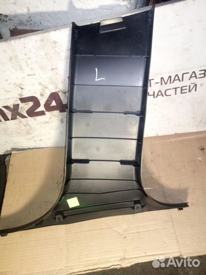 Накладка стойки BMW 3-серия E90/E91 2005