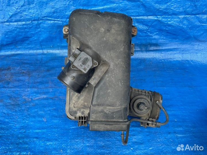 Корпус воздушного фильтра Toyota Sienna XL20 3.3 L