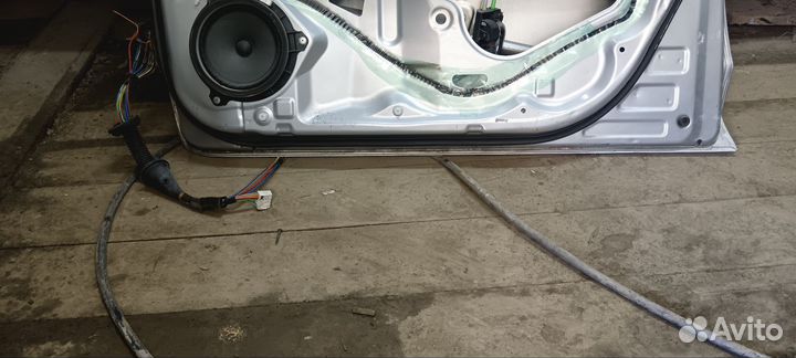 Дверь toyota rav4 40