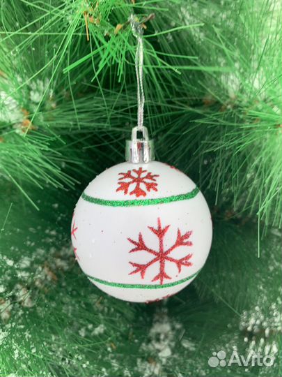 Набор новогодних шаров