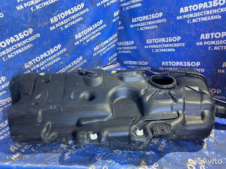 Бензобак Citroen C5 лифтбэк 2001