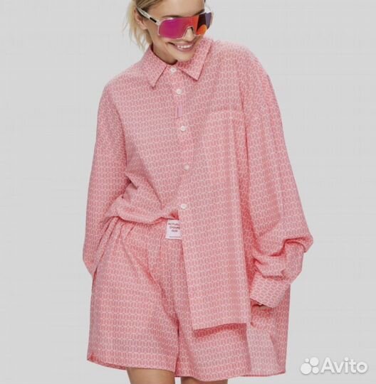 Monochrome костюм