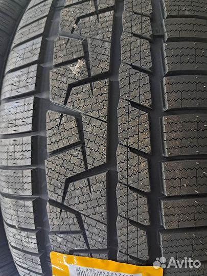 Aplus A702 225/45 R17 94V