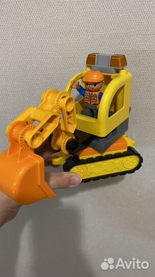 Lego duplo грузовик и гусеничный экскаватор