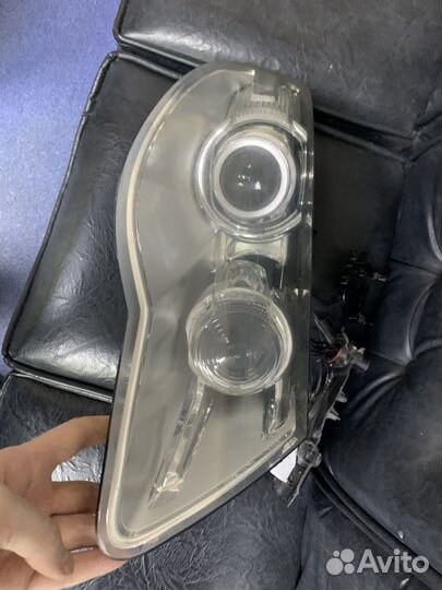 Фара передняя правая Volkswagen Touareg 2007-2010