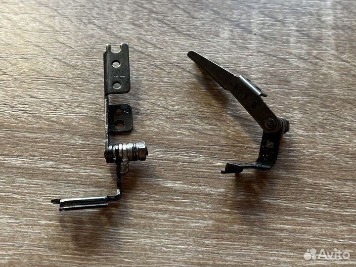 Петли нетбука Asus 1001