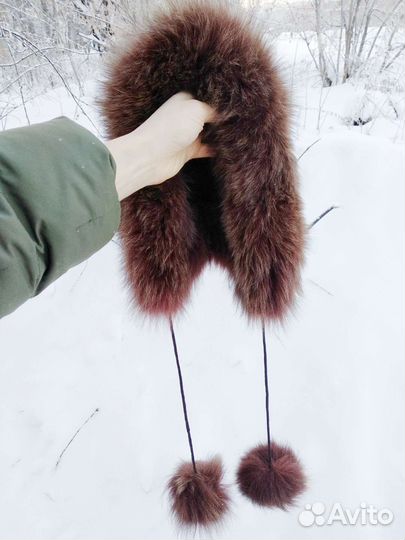 Зимняя шапка и жилетка меховые для девочки