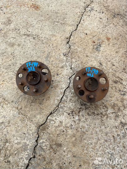 Ступица задняя Toyota corona st190