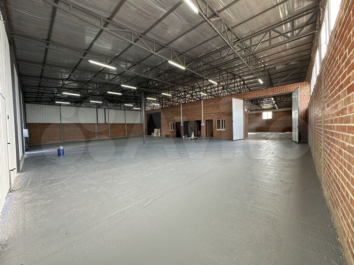 Склад, 880 м²