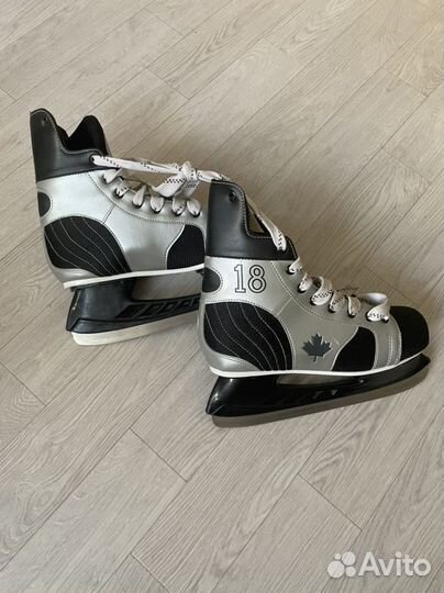 Коньки хоккейные 42 размер