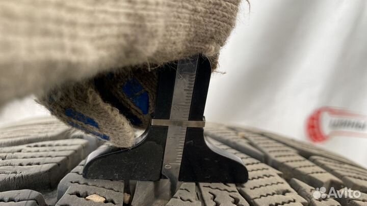 Nokian Tyres Hakkapeliitta R2 SUV 235/55 R18 104R