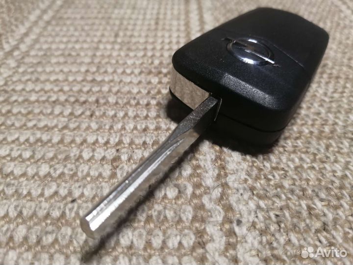 Опель Вектра выкидной чип ключ 3 кнопки HU43