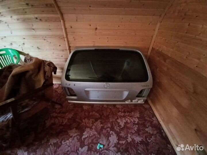 Крышка дверь багажника Mercedes w210