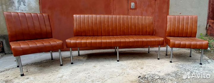 Комплект винтажной мягкой мебели