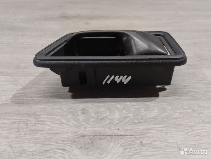 Ручка задней левой двери внутренняя VW Golf 2