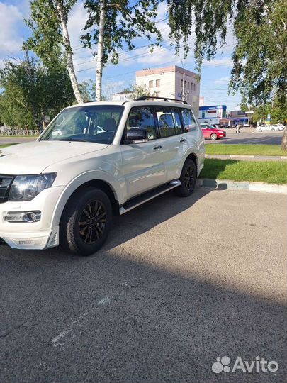 Mitsubishi Pajero 3.8 AT, 2019, 290 км