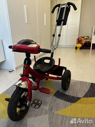 Детский велосипед с ручкой
