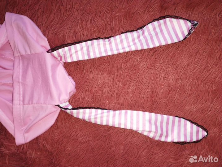 Кофта с открытыми плечами в полоску