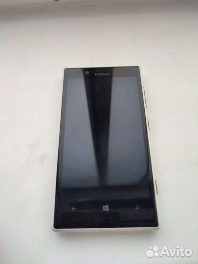 Телефон Nokia Lumia 720