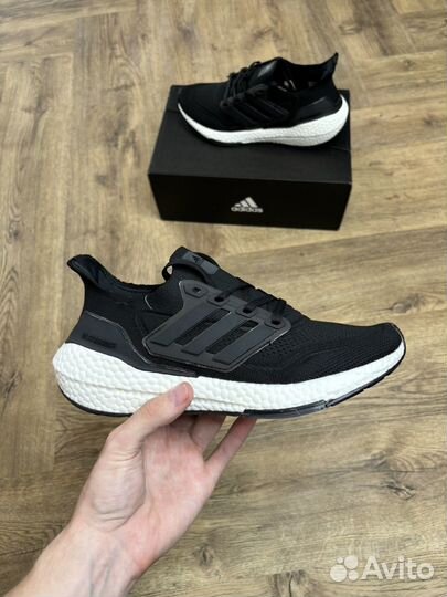 Беговые кроссовки adidas ultraboost