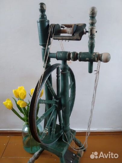 Прялка ножная в рабочем состоянии