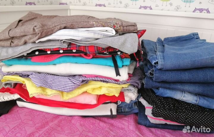 Продам одежду для девочки р. 122-140