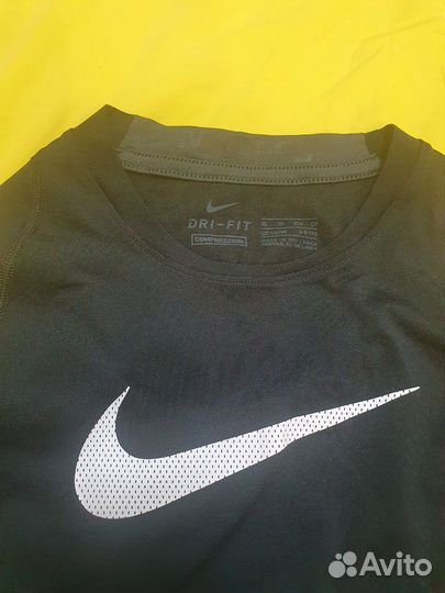 Лонгслив nike