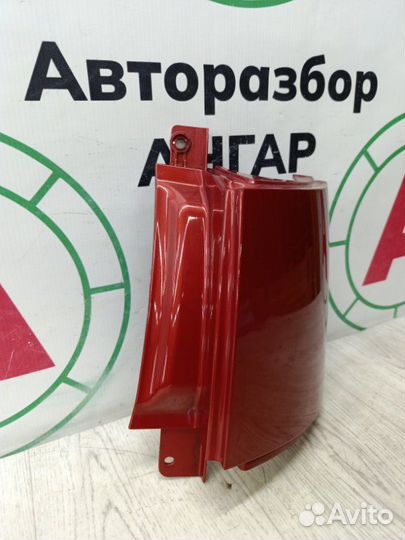 Накладка под фонарь задняя правая Nissan Note E11