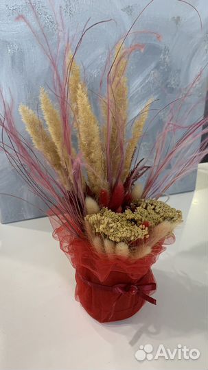 Букет из сухоцветов в кашпо