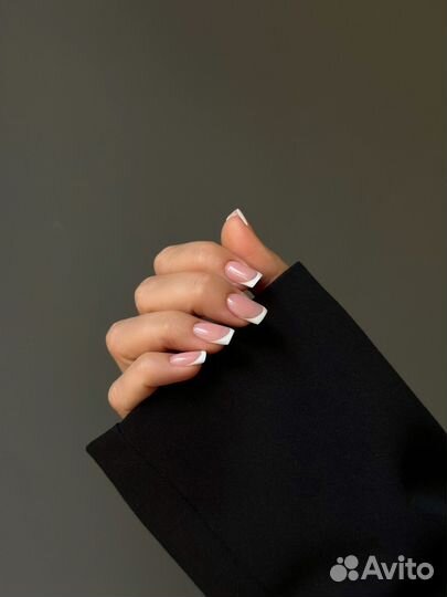 Маникюр в студии
