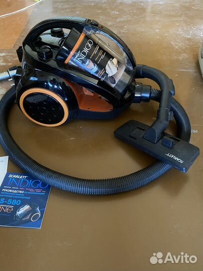 Пылесос Scarlett IS-580