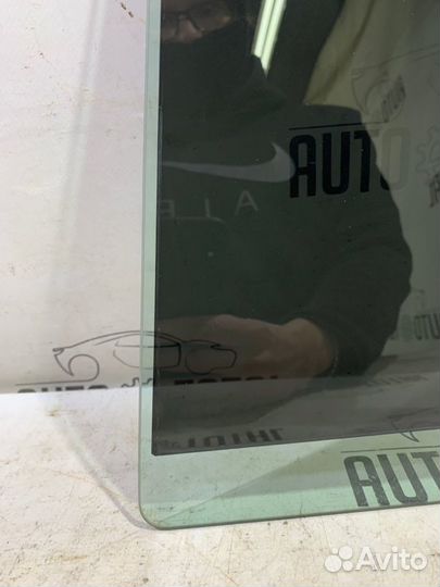 Стекло двери заднее левое Kia Sportage SL G4KD