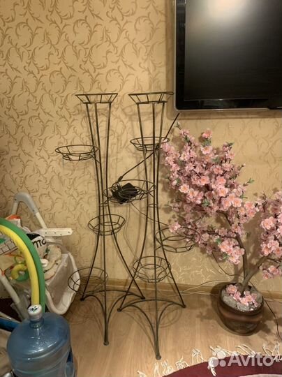 Подставка под цветы