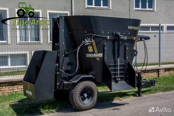 Миксер-кормораздатчик Celikel Charger V8, 2023