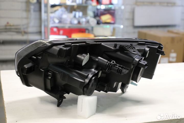 Фара правая Рено Логан 2 2018 Renault Logan новая