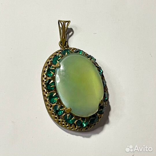 Винтажный медальон