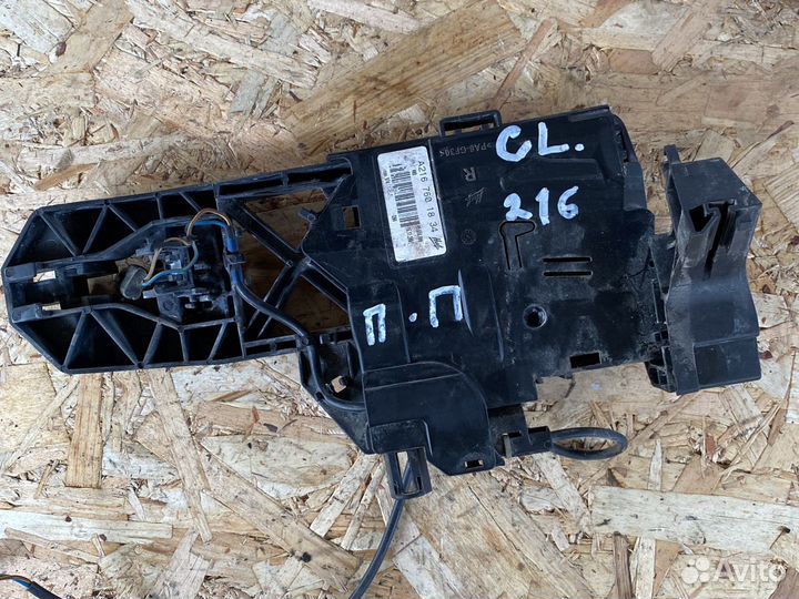 Крепление ручки Мерседес w216